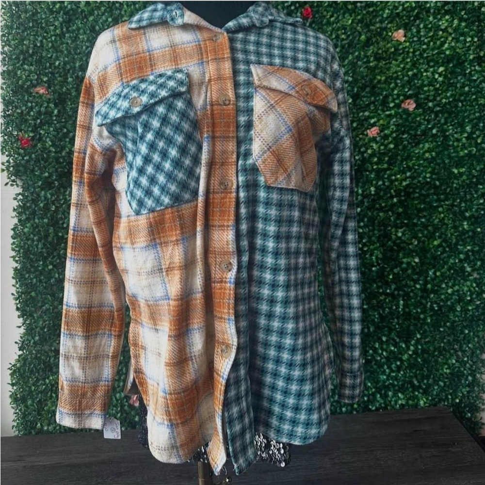 Women’s plaid flannel